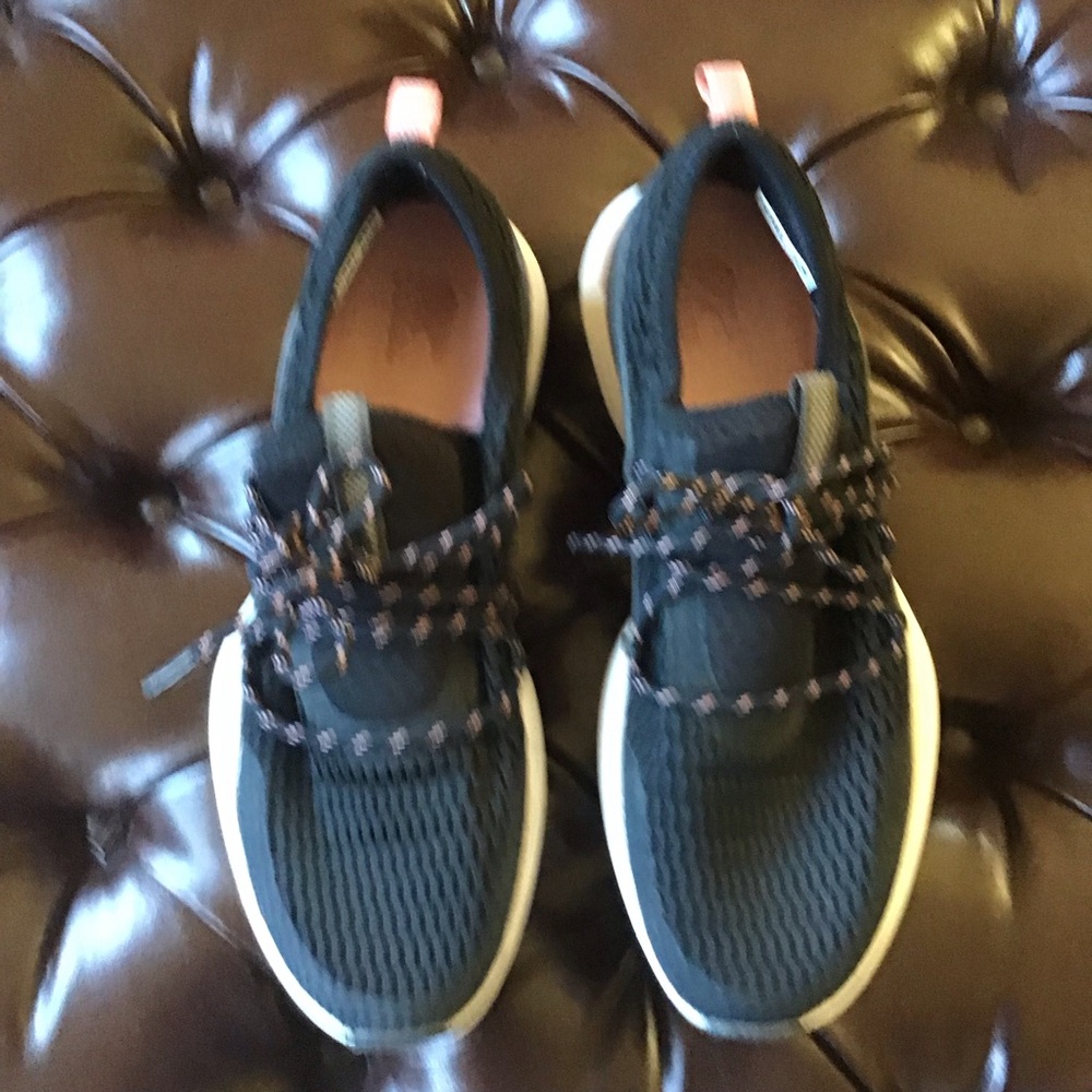 Sorel women kinetic impact sneakers Sz 9 - Picture 5 of 8